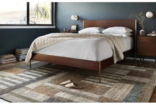 How to Choose Rugs That Work Best for Messy Households?