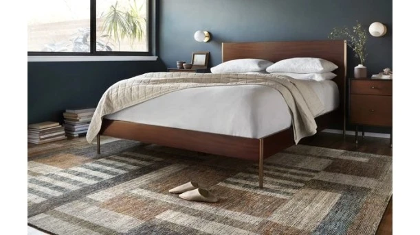 How to Choose Rugs That Work Best for Messy Households?