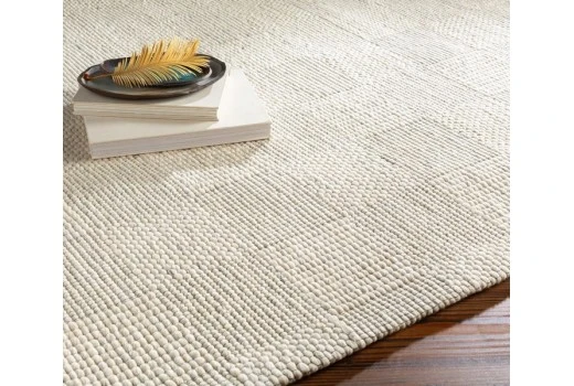 Off-White Rugs to Choose from Ivory to Beige for Your Home Decor