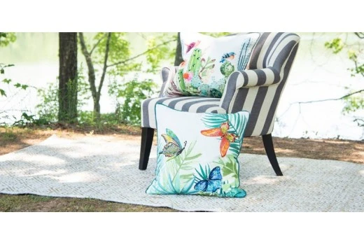 Top 10 Patterns and Colors in Outdoor Rugs: Ideas for Your Patio or Deck