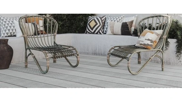 5 Reasons Why an Outdoor Rug is a Must-Have for Your Patio